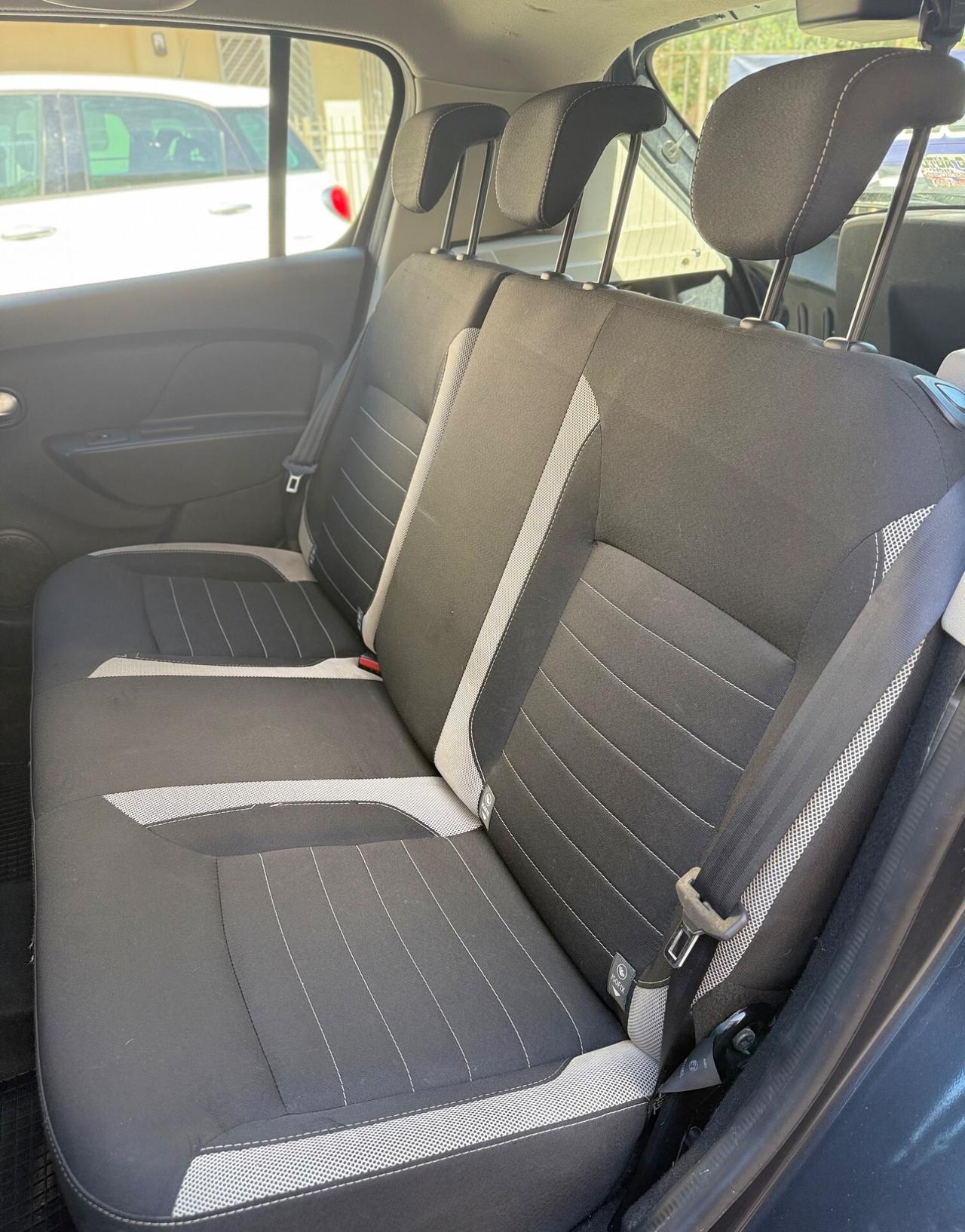 Dacia Sandero Stepway 1.5 Diesel 90 Cv