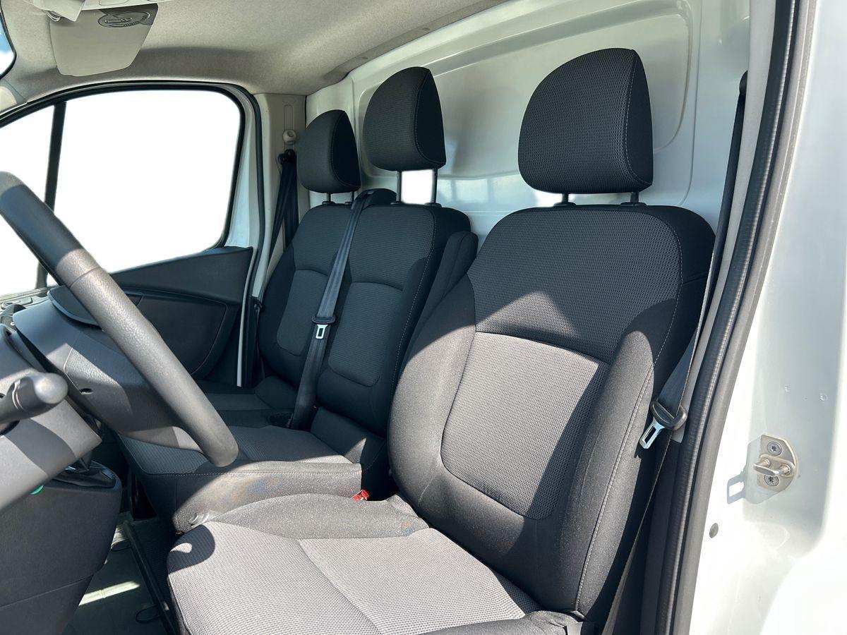 RENAULT Trafic IV 27 2019 - trafic T27 2.0 dci 120cv L1H1 Ice