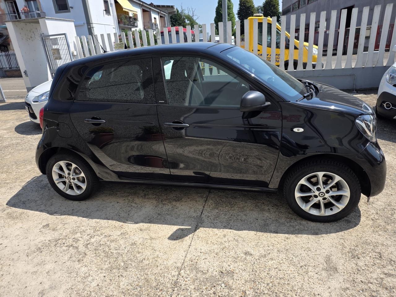 Smart ForFour 71CV,, 1.0b. AUTOMATICO solo 53.000km.