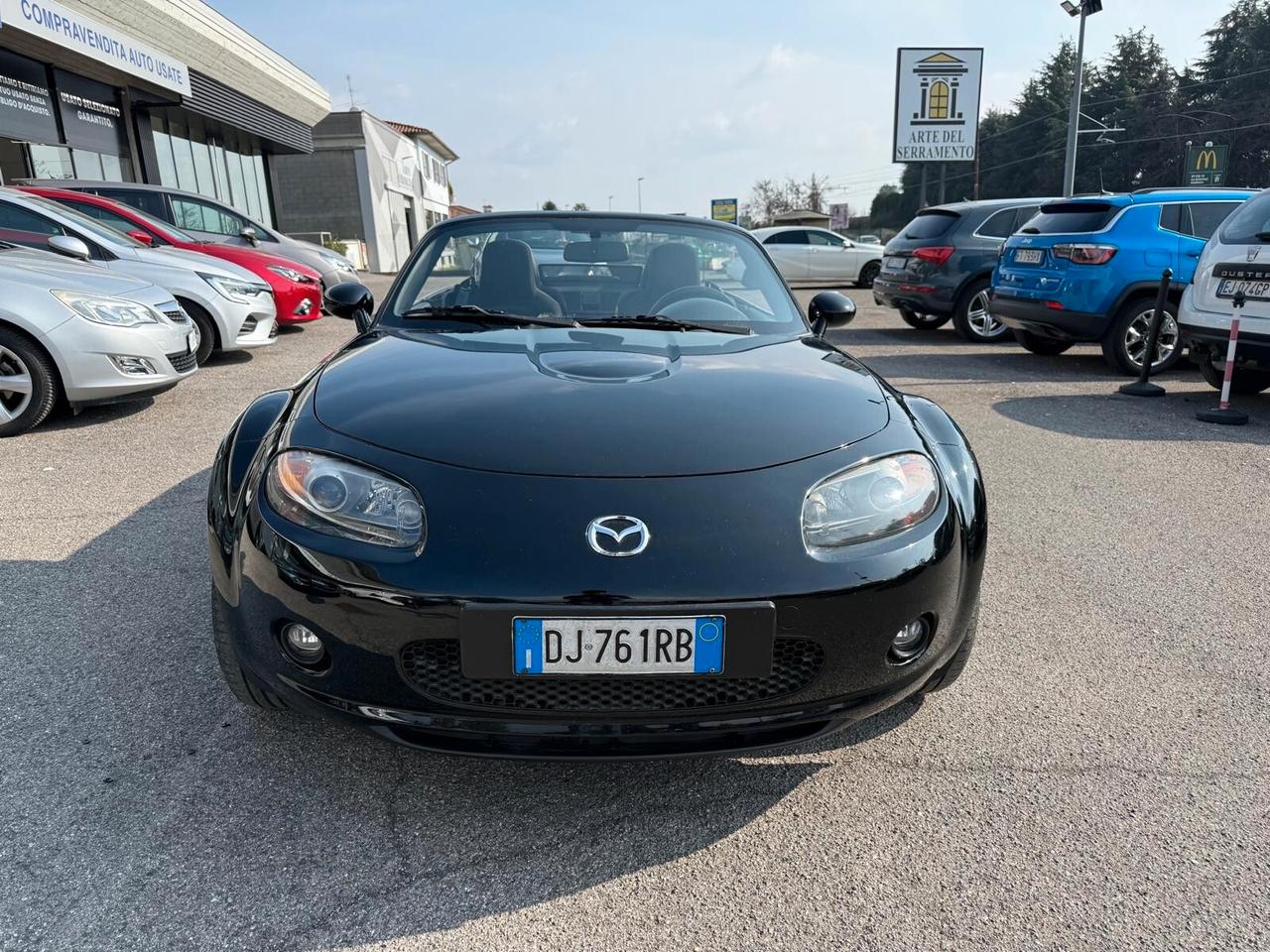 Mazda MX-5 Roadster 1.8L Wind