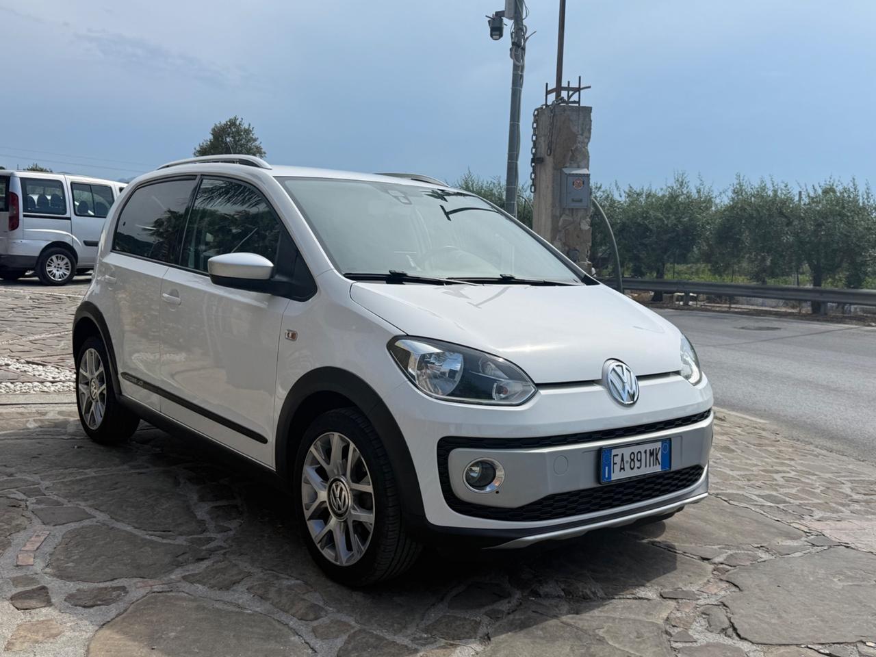 Volkswagen up! 1.0 75 CV 5p. cross
