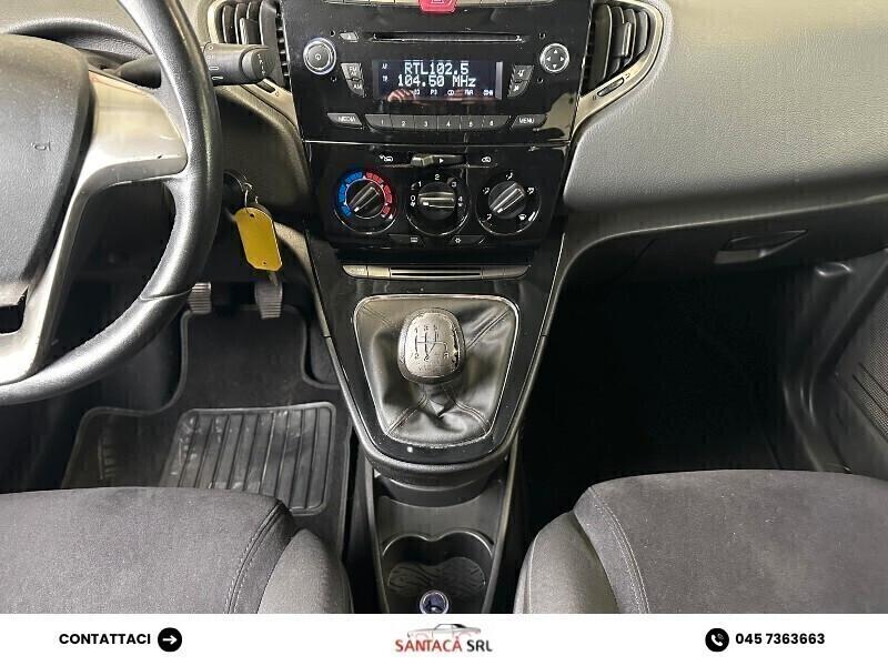 LANCIA Ypsilon 1.2 69 CV 5 porte Platinum