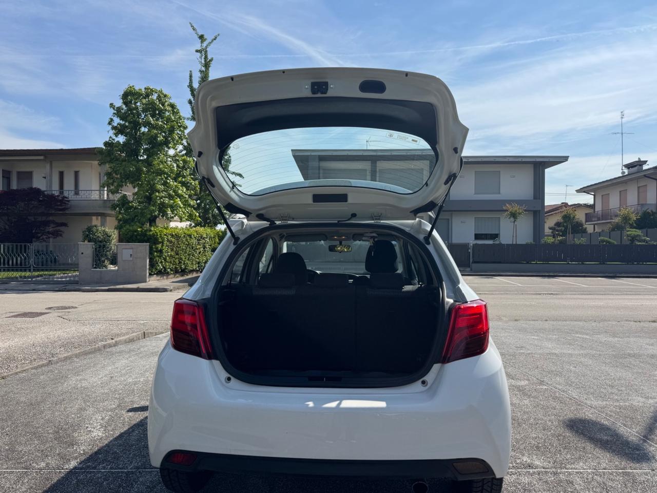 Toyota Yaris 1.0 5 porte Lounge