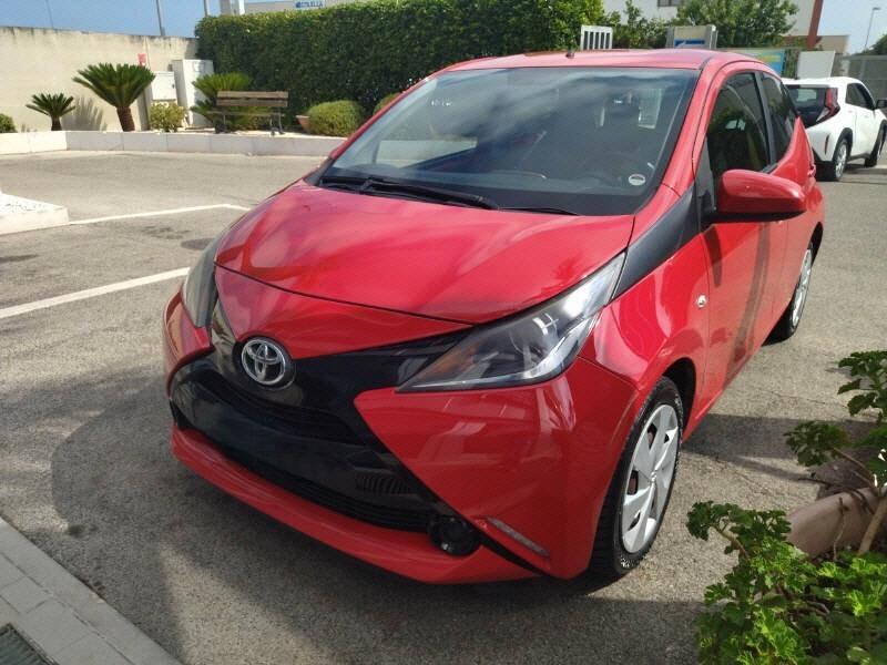 Toyota Aygo 1.0 VVT-i 69 CV 5 porte x-play TSS MMT