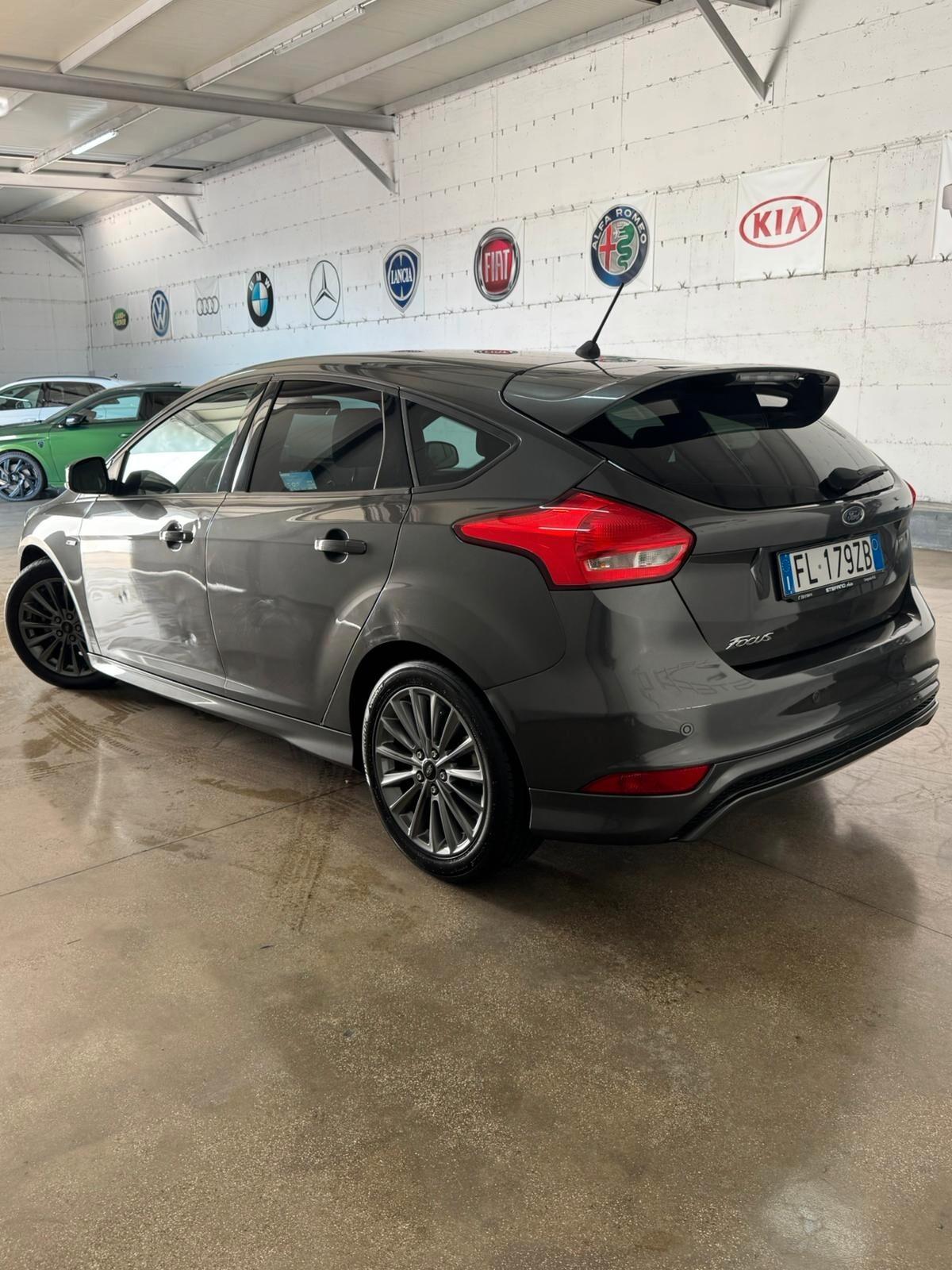 Ford Focus 1.5 TDCi 120 CV Start&Stop ST Line Business