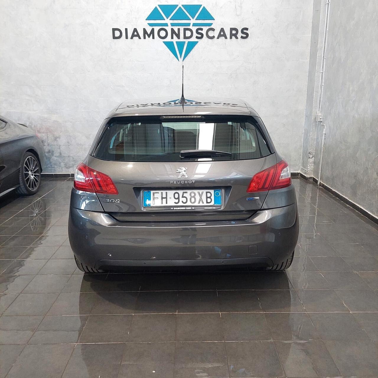 Peugeot 308 1.2 turbo benzina