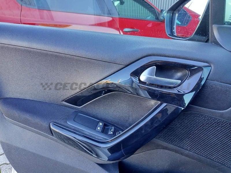 Peugeot 208 208 5p 1.2 puretech Allure s&s 82cv neopatentati