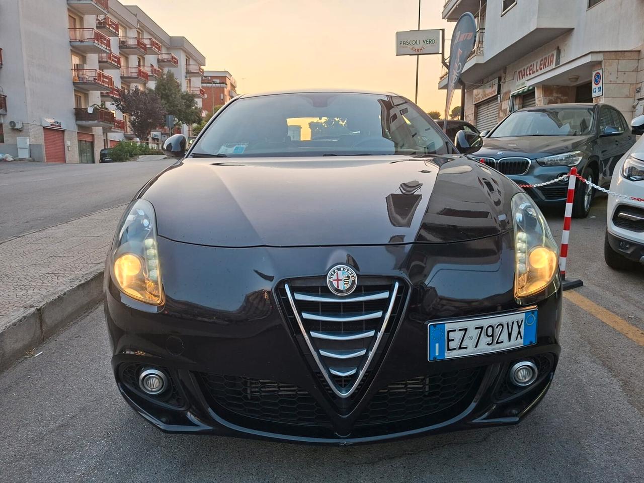 Alfa Romeo Giulietta 1.6 JTD Distinctive * Navi * Full * Garantita 12 Mesi