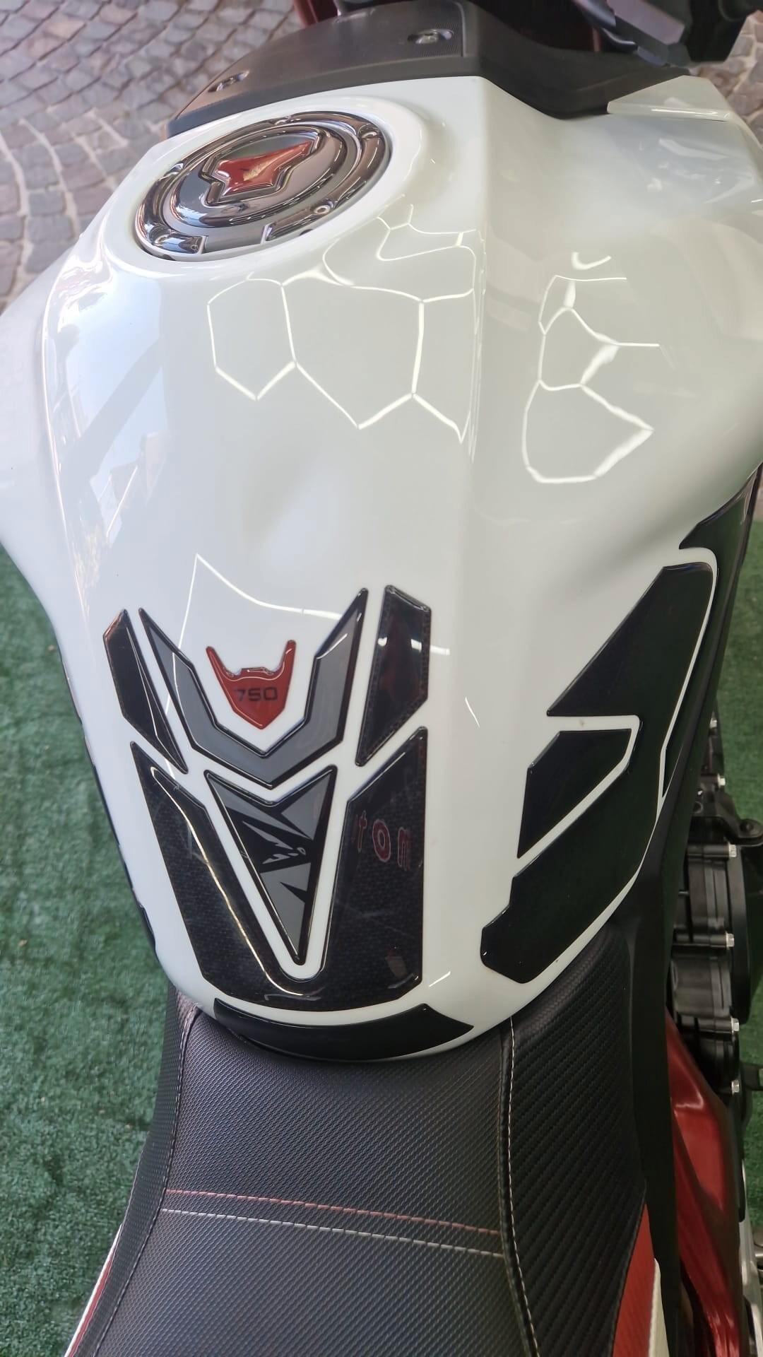 Honda Hornet 750