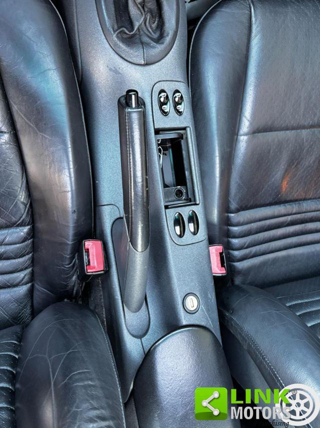 PORSCHE 911 996 Carrera cat Coupé
