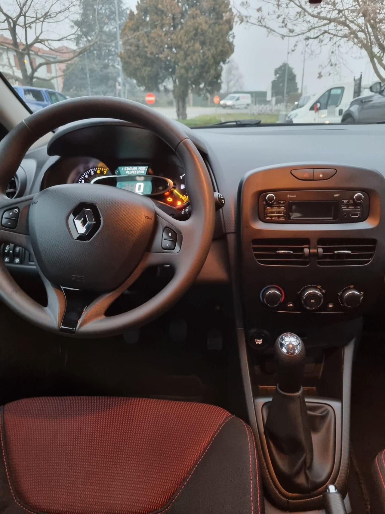 Renault Clio 1.2 75CV 5 porte Wave