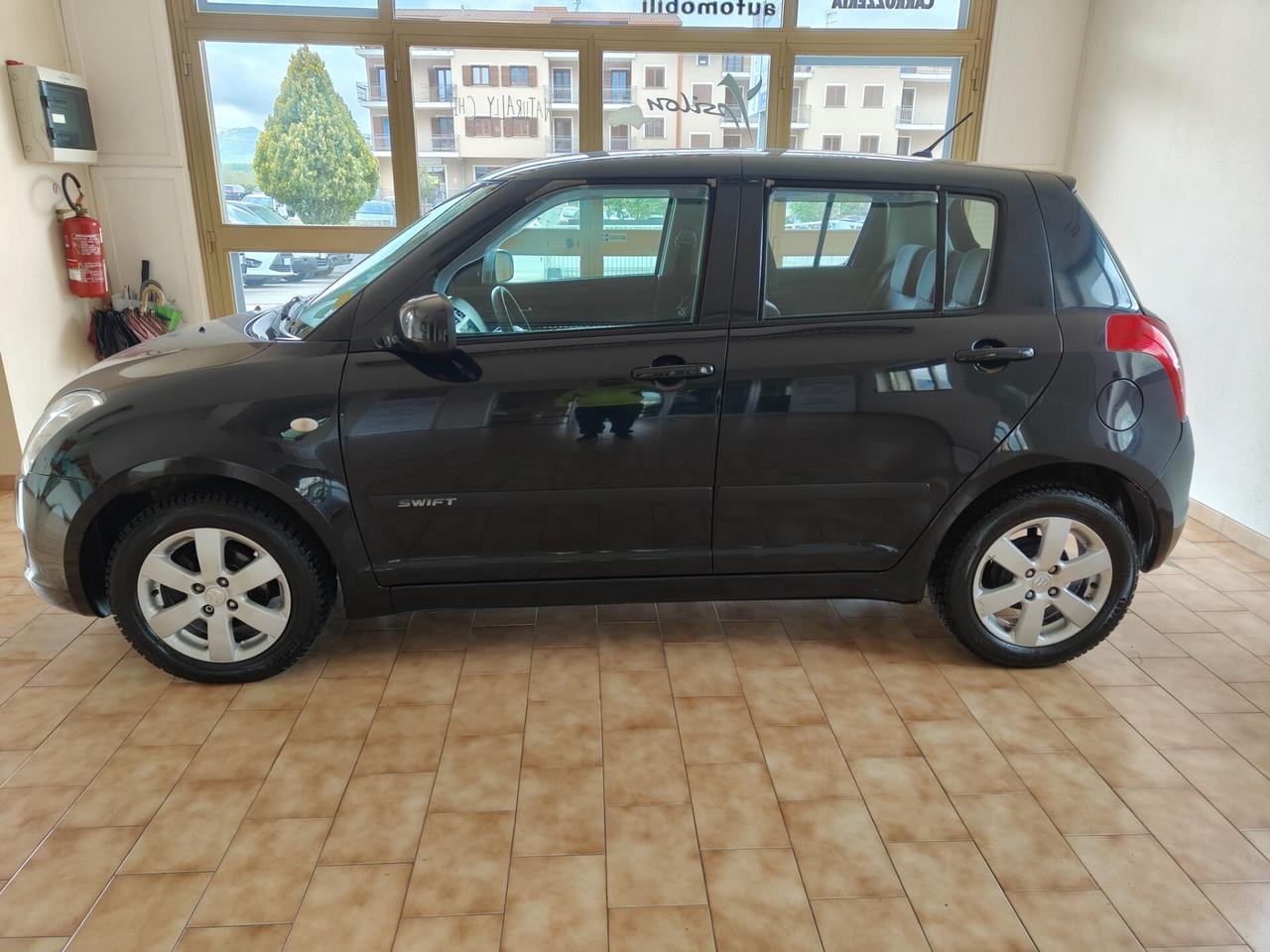 Suzuki Swift 1.3 4x4 5p. Outdoor Line GL