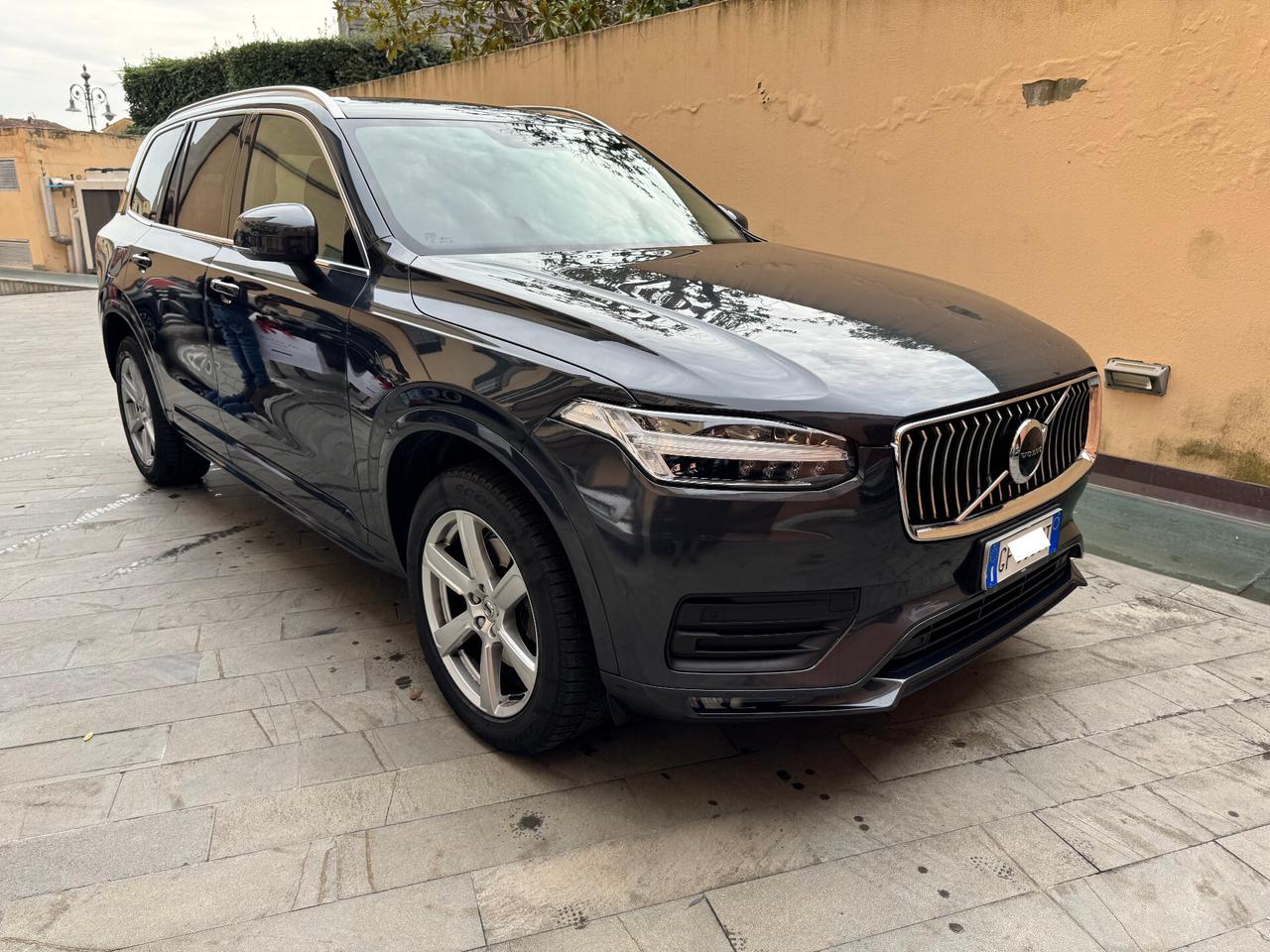 Volvo XC 90 B5 (d) AWD automatico 7 posti Momentum Pro