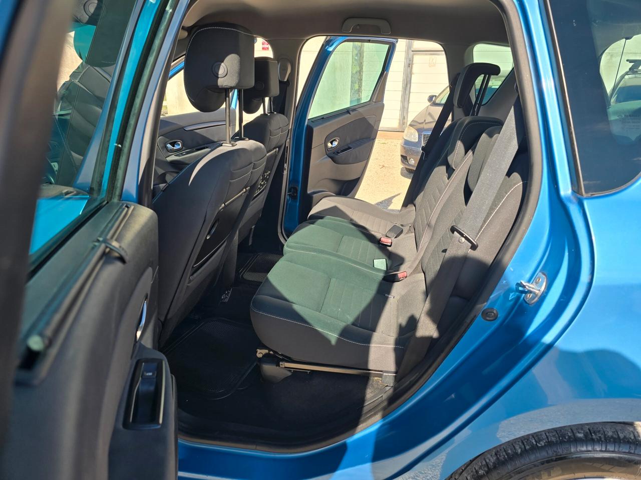 Renault Scénic dCi 1.5d 110 CV EDC Energy Business