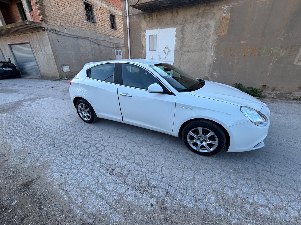 Alfa Romeo Giulietta 1.6 JTDm-2 105 CV Distinctive