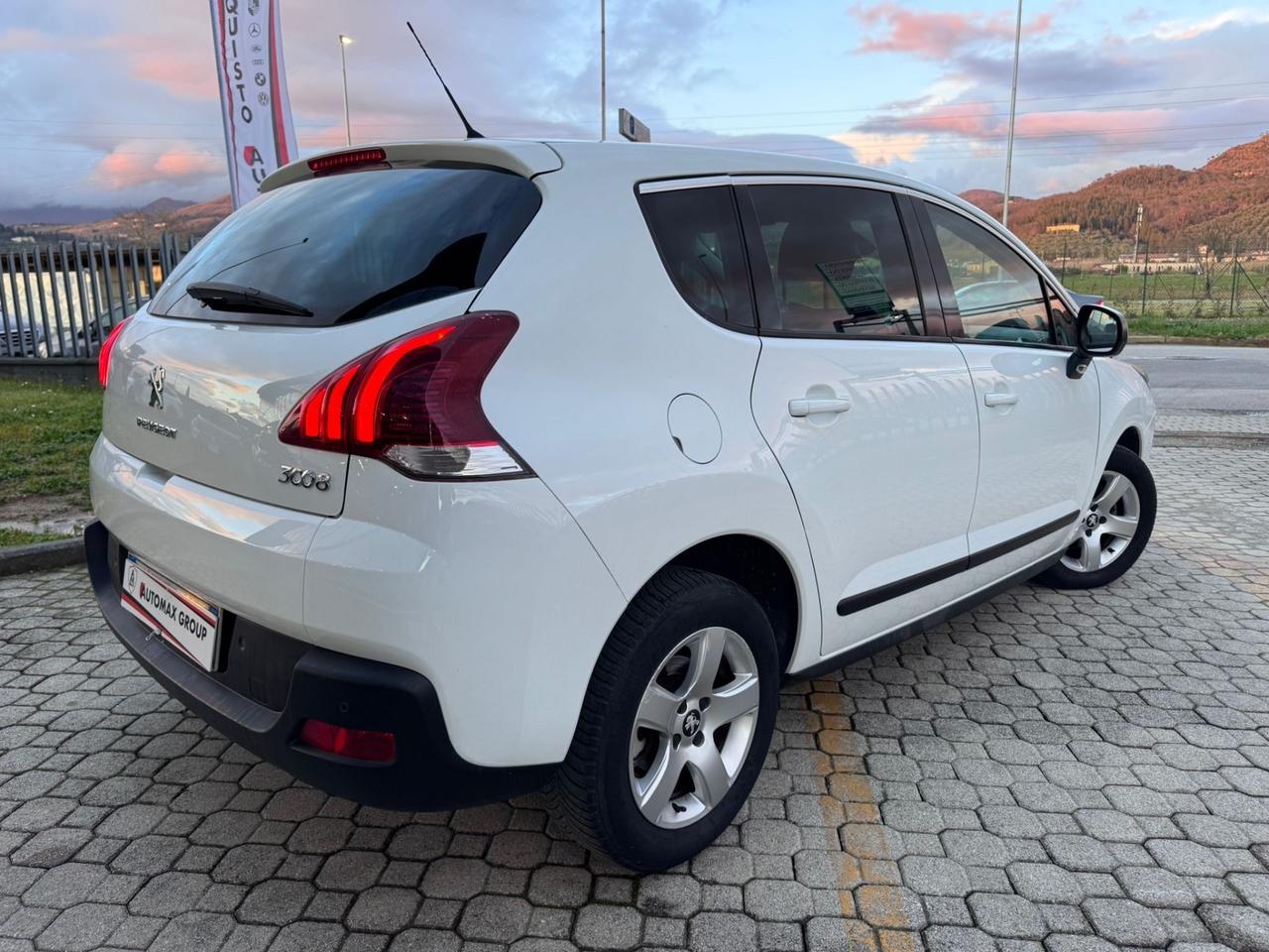 Peugeot 3008 1.6 HDi 115CV Business