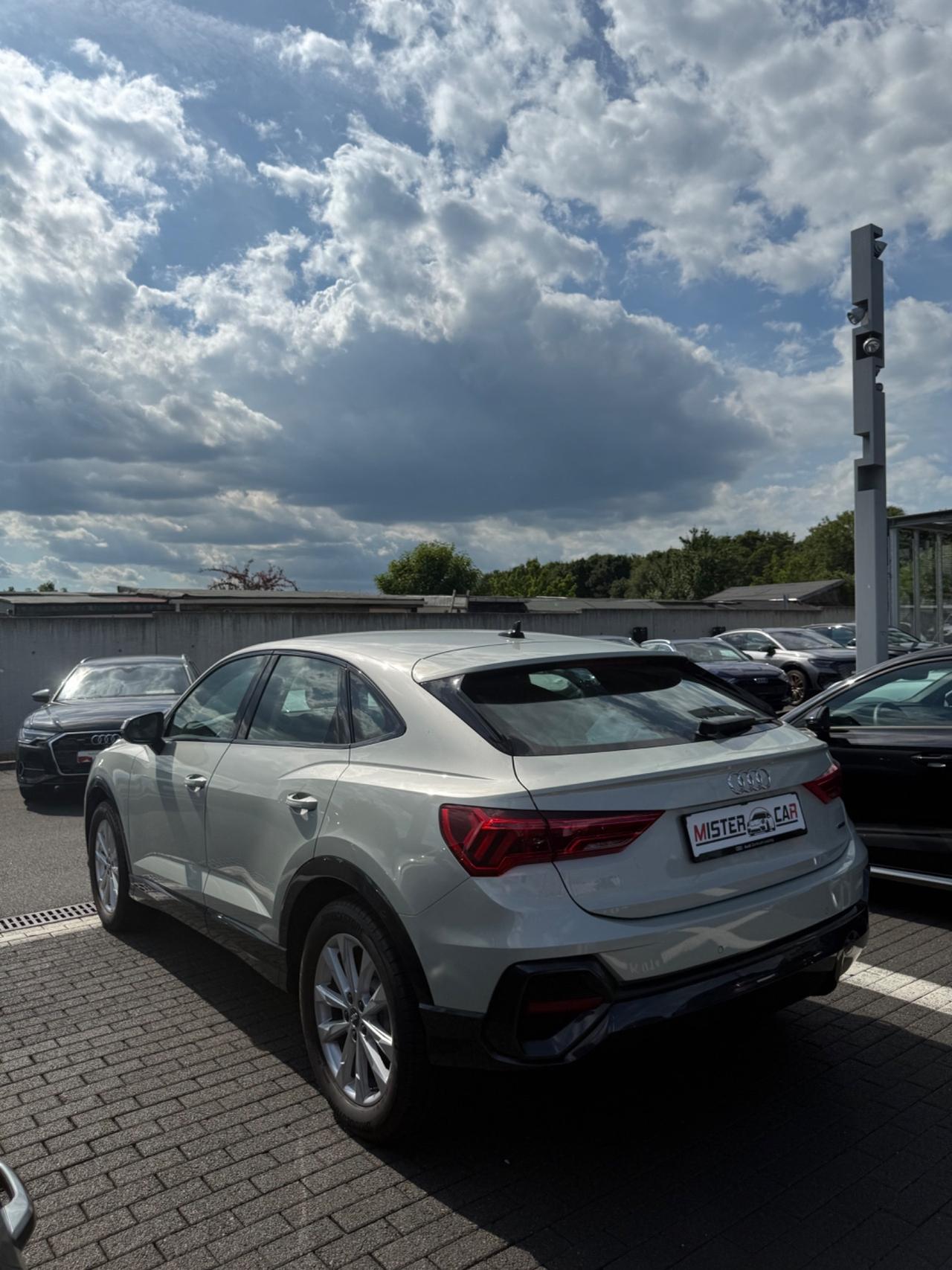 Audi Q3 40 TDI quattro S tronic Business Advanced