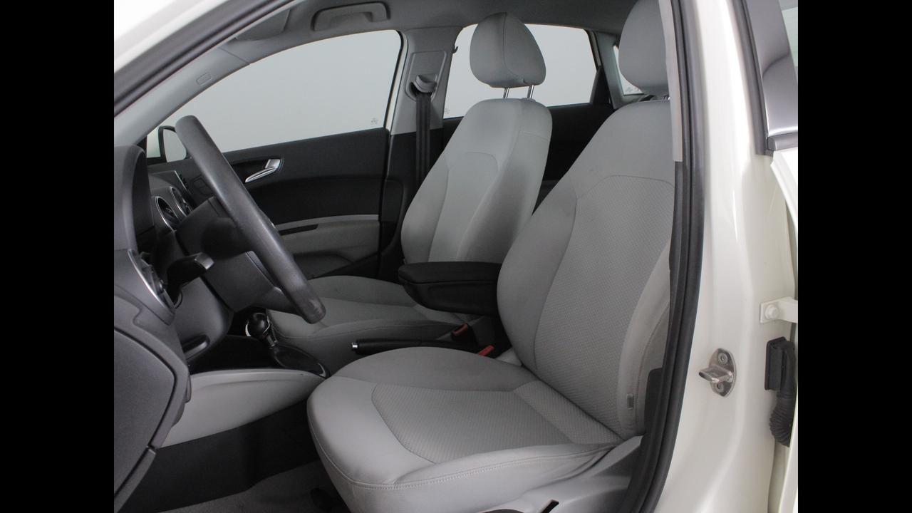 AUDI A1 I 2010 Sportback - A1 Sportback 1.4 tfsi Ambition 122cv s-tronic