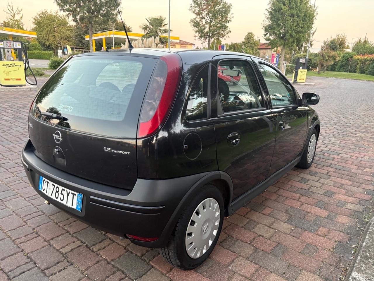 Opel Corsa 1.2i 16V cat 5 porte Cosmo