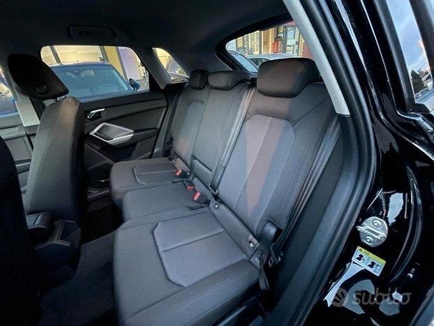 AUDI Q3 35 TDI S tronic Business 2020