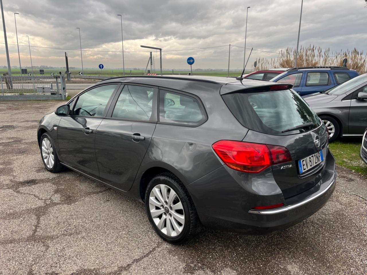 Opel Astra 1.7 CDTI 110CV Sports Tourer Cosmo