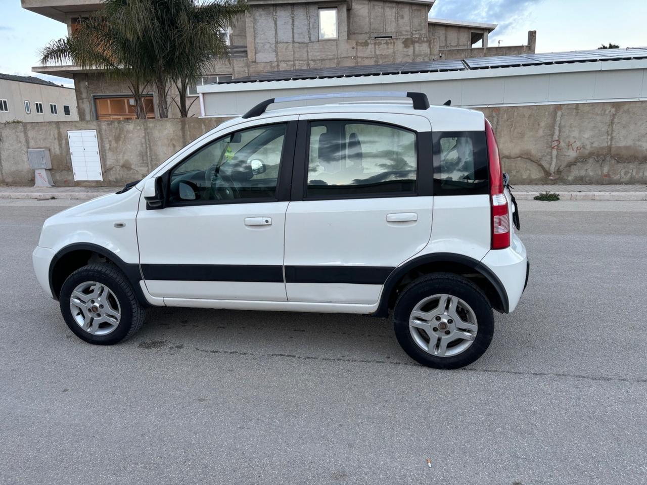 Fiat Panda 1.3 MJT 16V DPF 4x4 Climbing