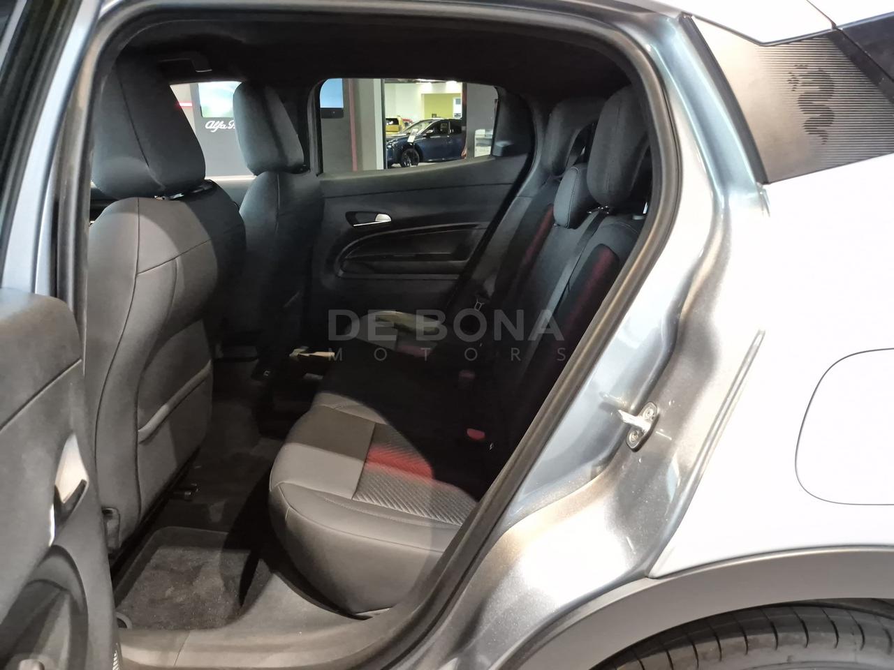Alfa Romeo Junior 1.2 ibrida speciale 145cv edct6