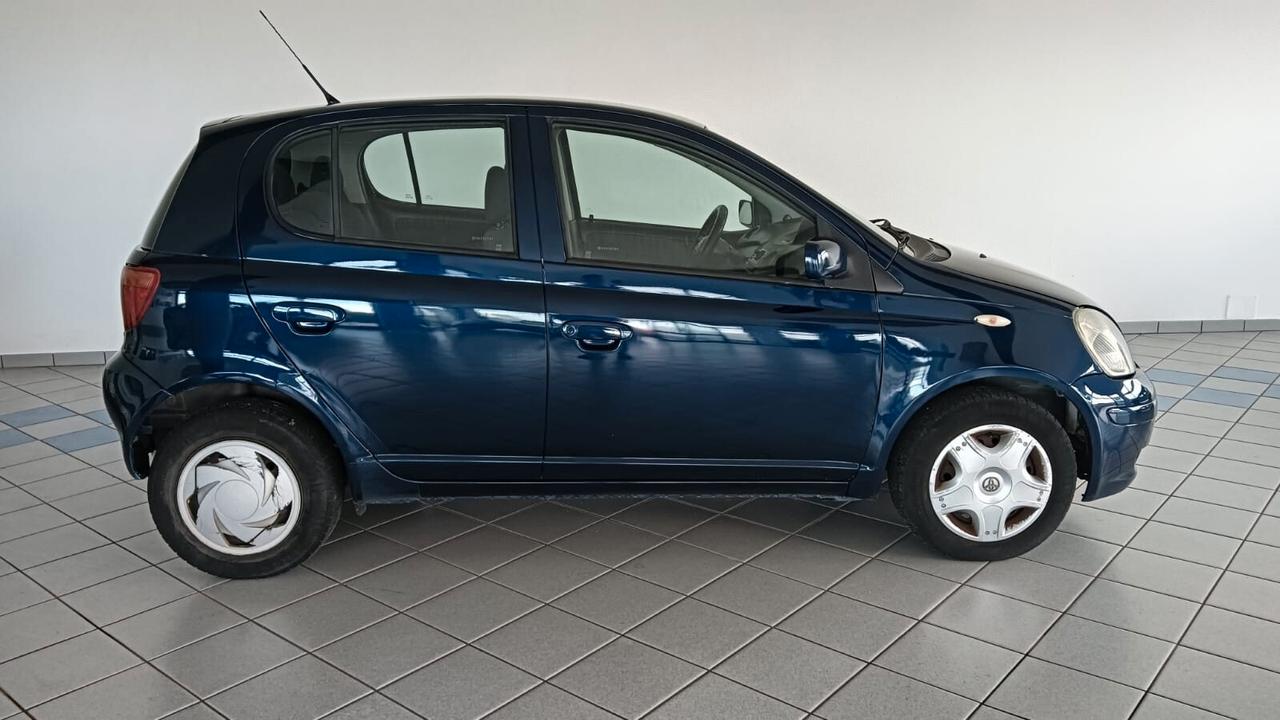 Toyota Yaris 1.0i 16V cat 5 porte Sol