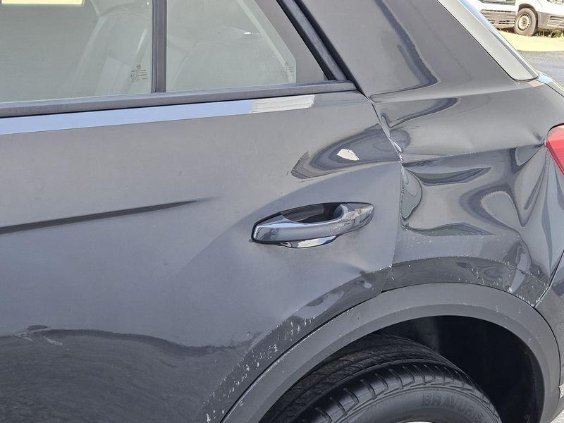 Volkswagen T-Roc 1.0 TSI Business - INCIDENTATA