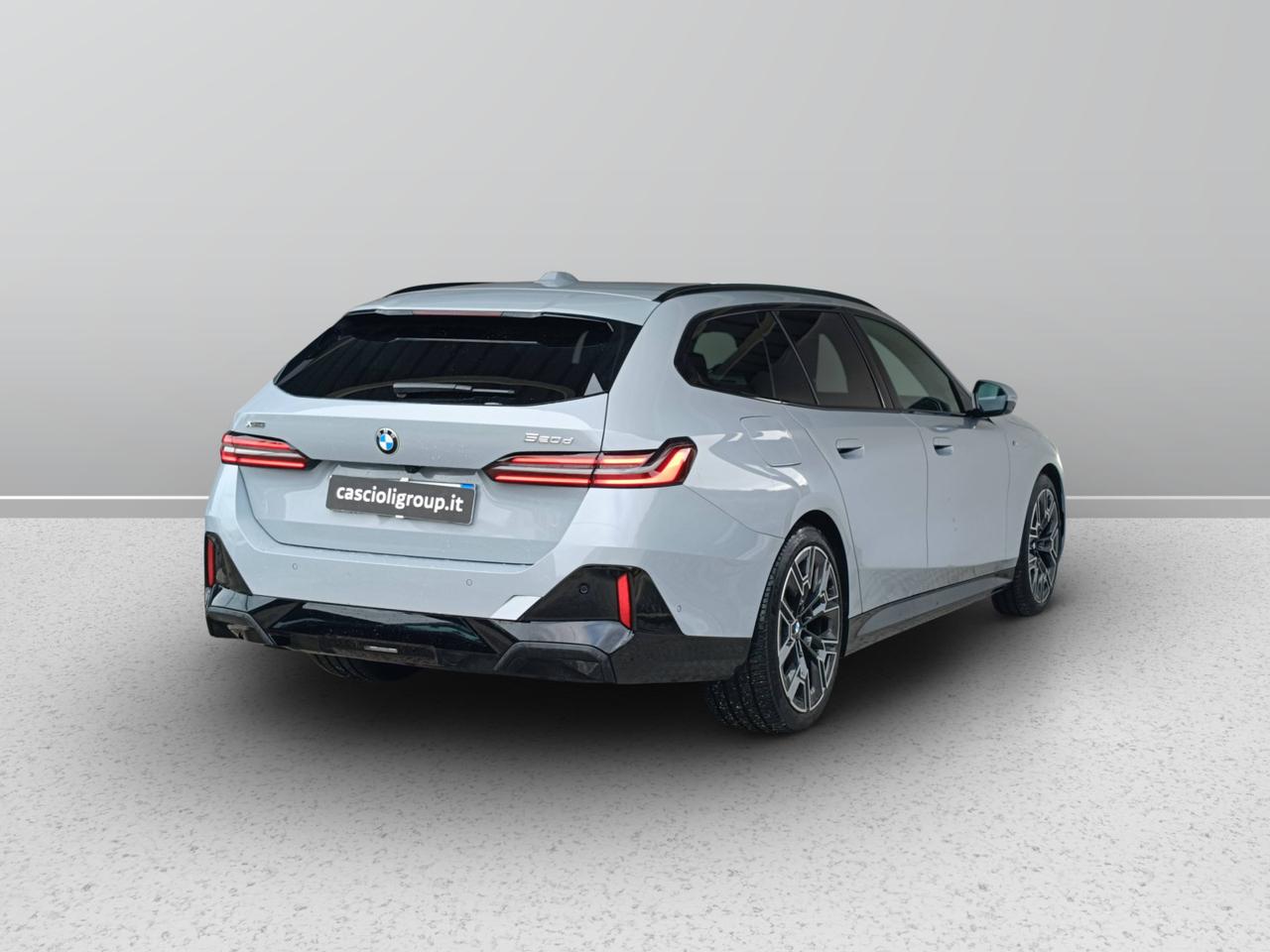 BMW Serie 5 G61 2024 Touring - 520d Touring 48V xdrive MSport auto
