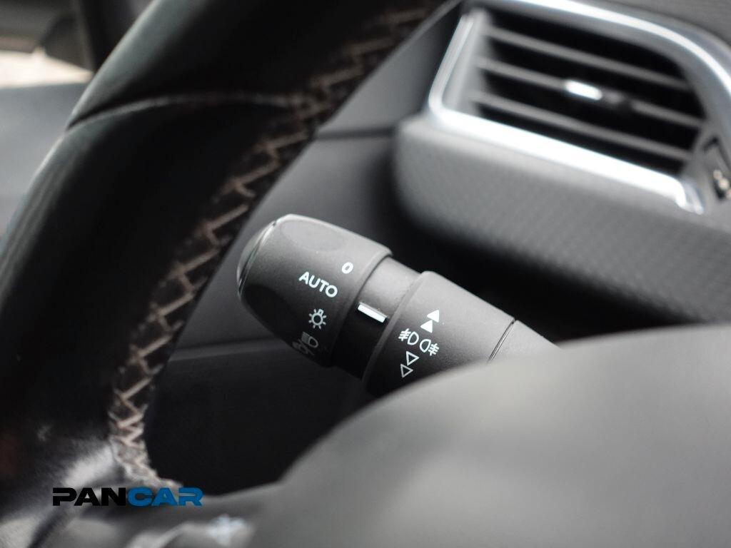 Peugeot 2008 BlueHDi 100 Allure