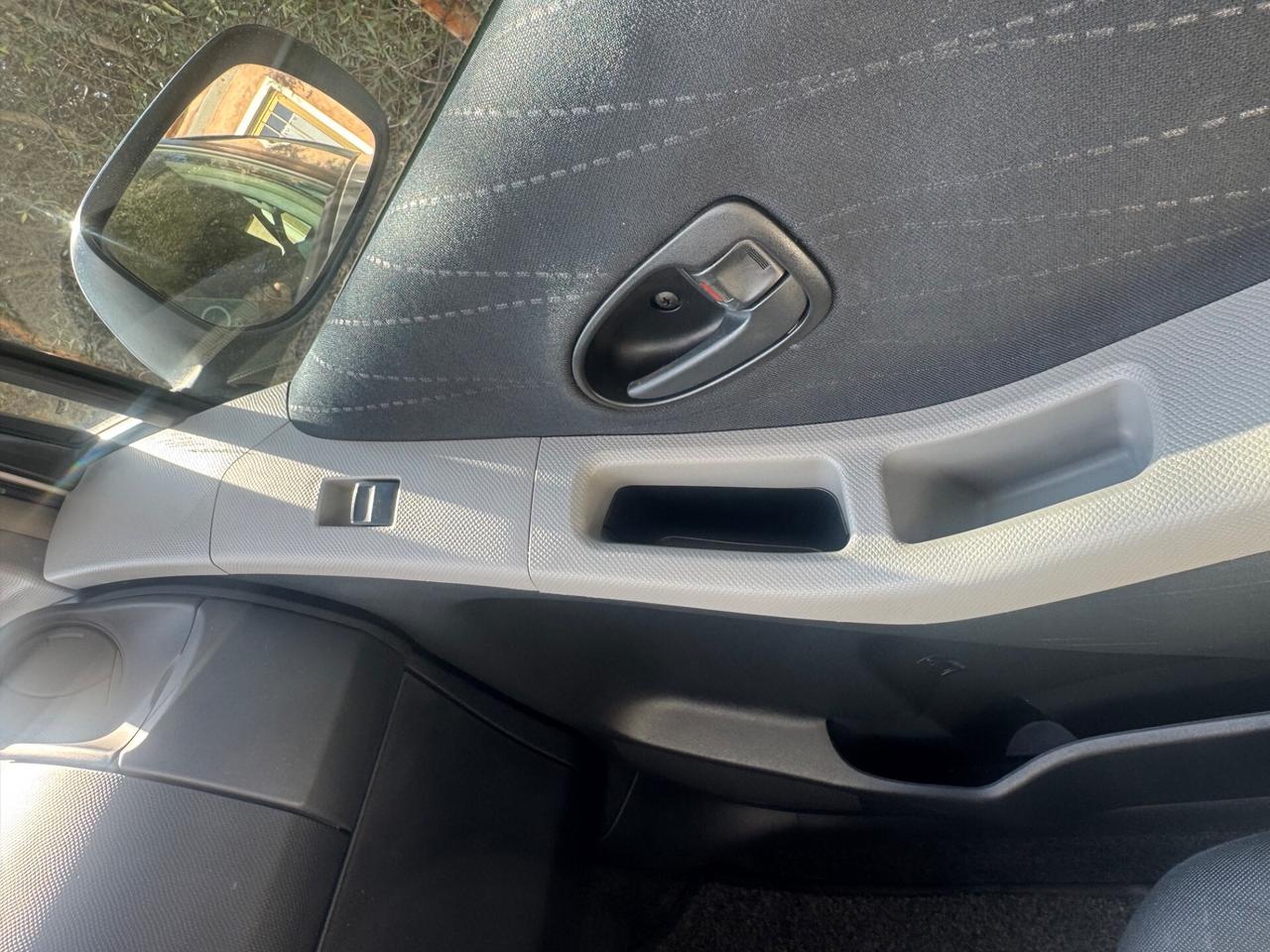 Toyota Yaris 1.3 5 porte automatica