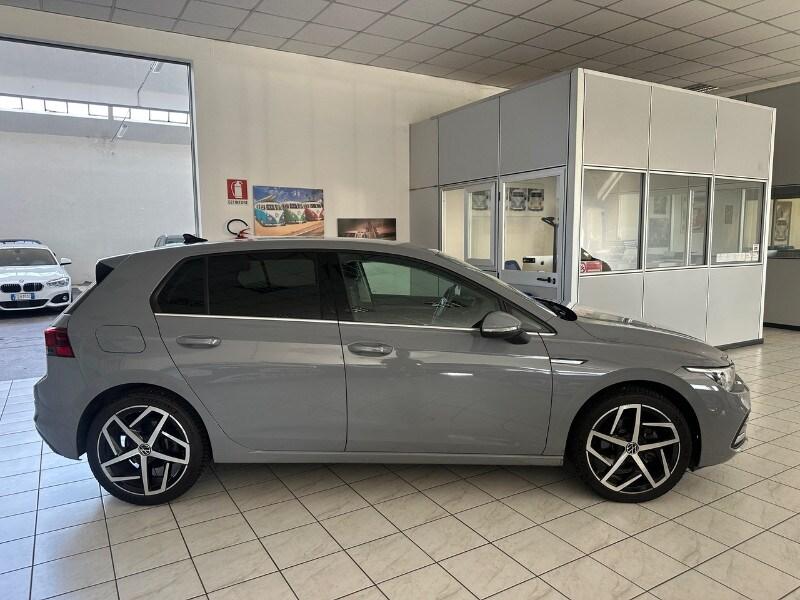 VOLKSWAGEN Golf 8ª serie Golf 2.0 TDI 150 CV D...