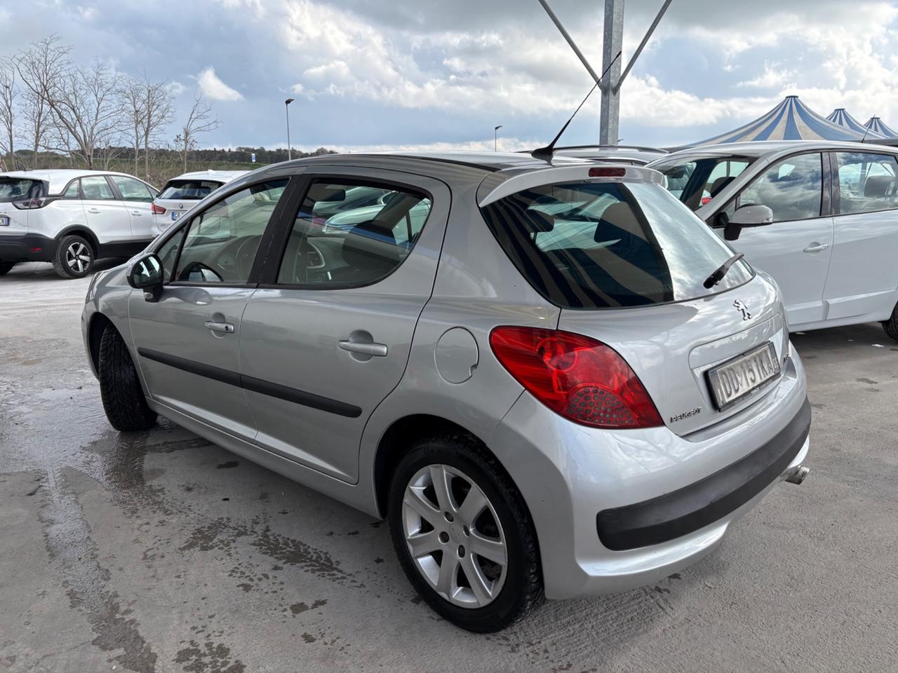 Peugeot 207 1.6 HDi 90CV 5p. XS