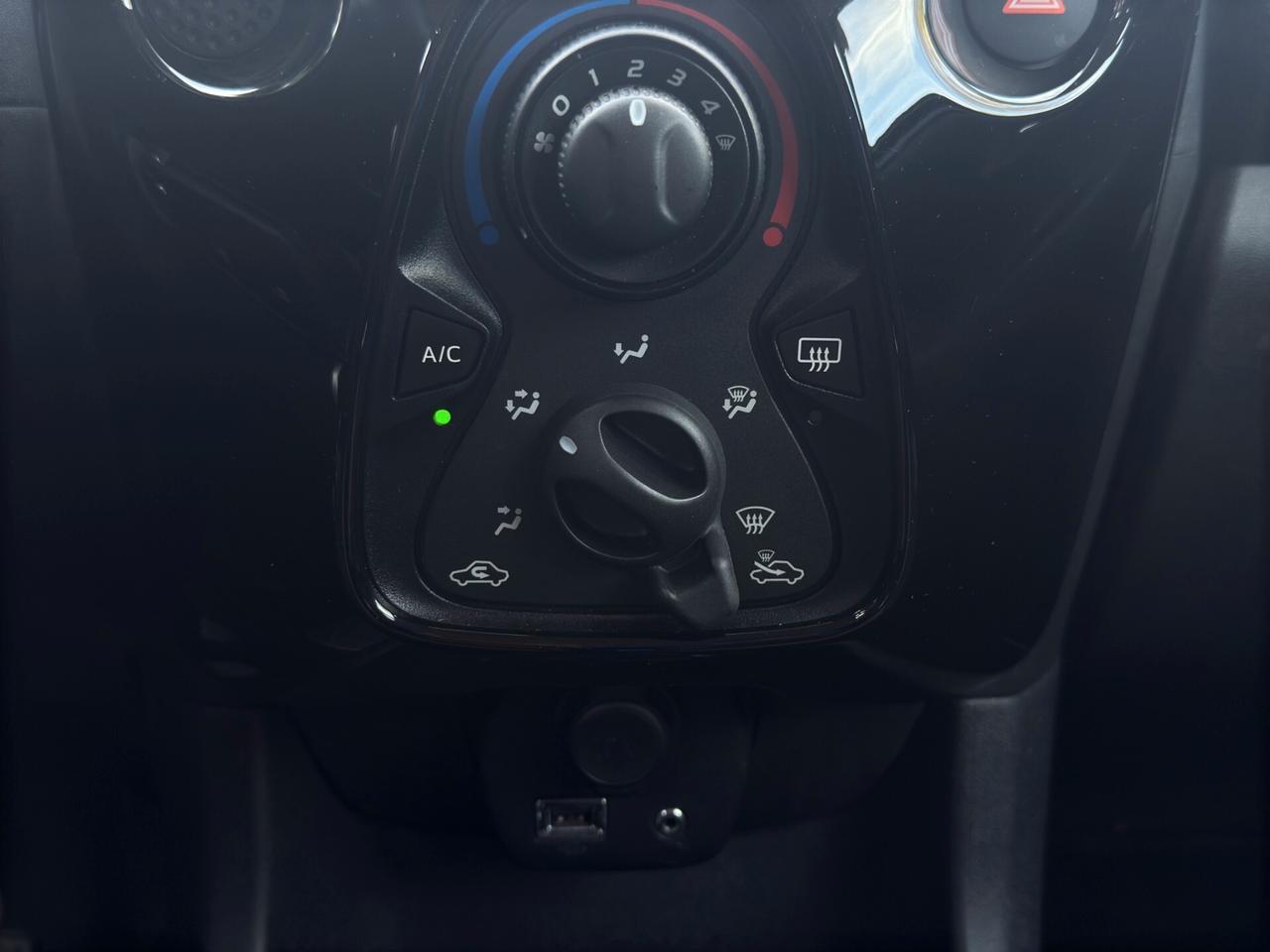 Citroen C1 VTi 72 Cv 5 porte Shine - 2020