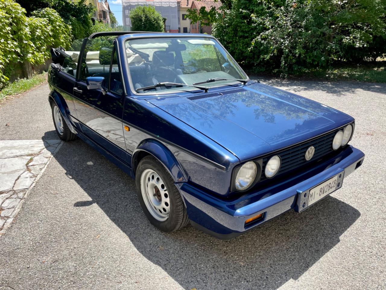 Volkswagen Golf Cabriolet 1800i cat Young