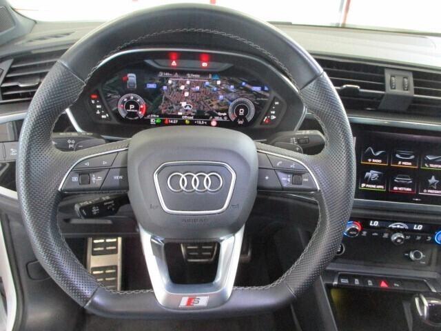 Audi Q3 SPB 35 TDI S tronic Identity Black