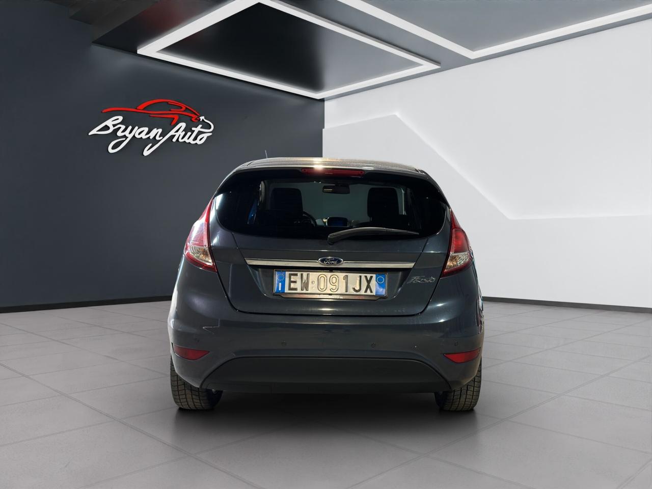 Ford Fiesta 1.5 TDCi 75CV 5 porte Titanium
