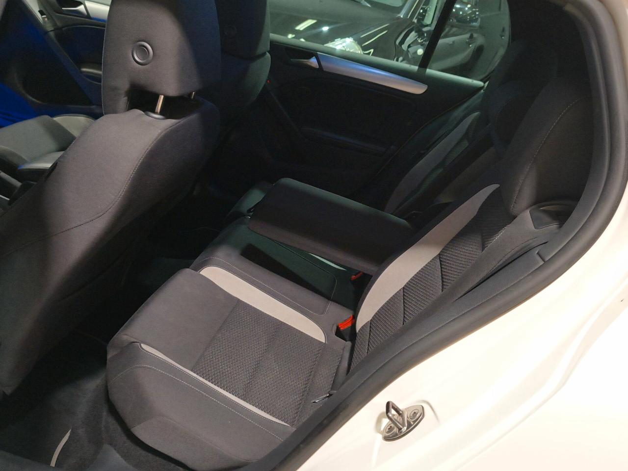 Volkswagen Golf 2.0 270 CV TSI 4x4 R DSG