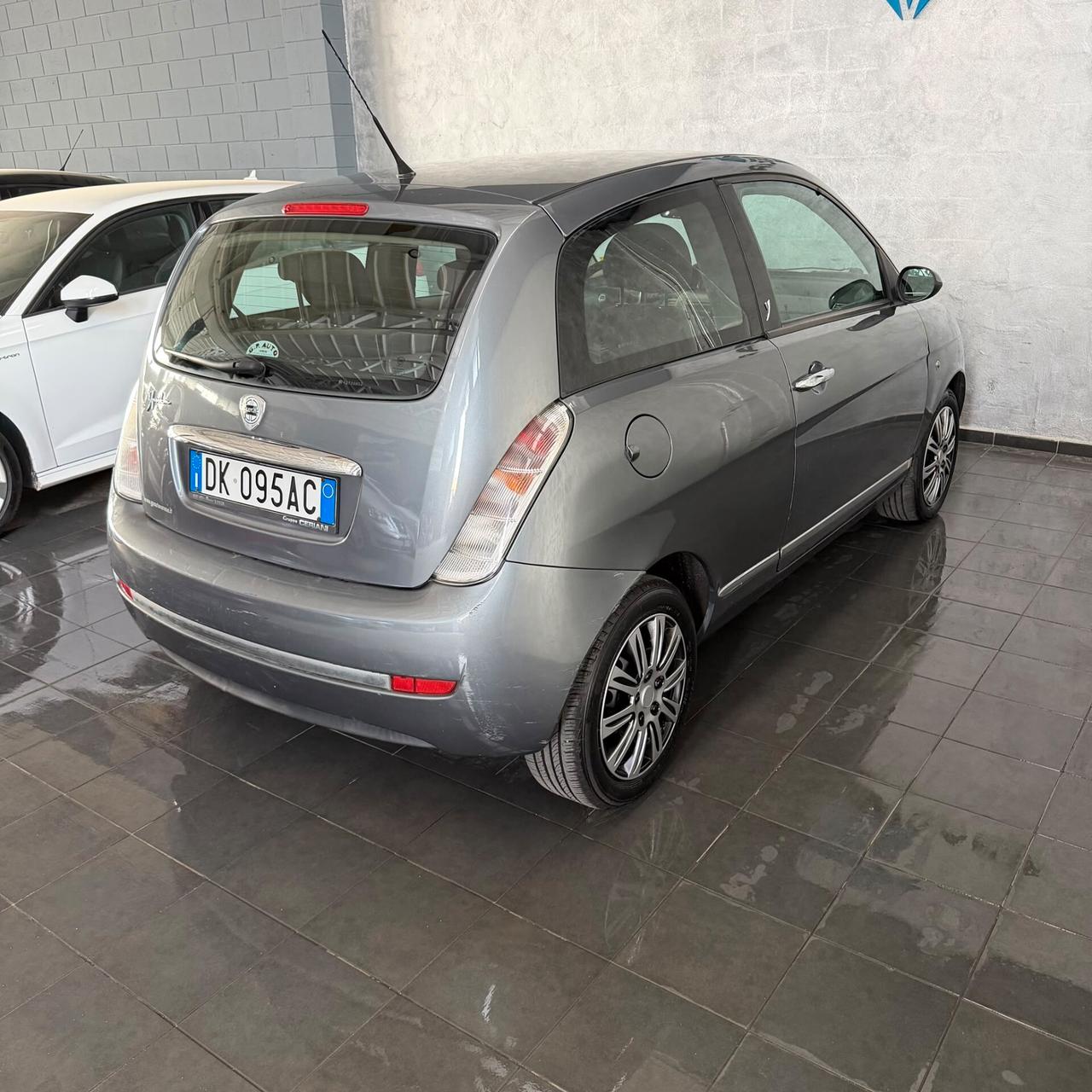 Lancia Ypsilon 1.2 BENZINA
