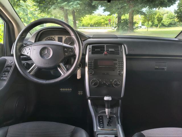 MERCEDES-BENZ B 180 CDI