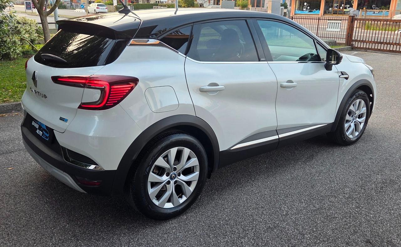 Renault Captur Full Hybrid E-Tech 145 CV Initiale Paris