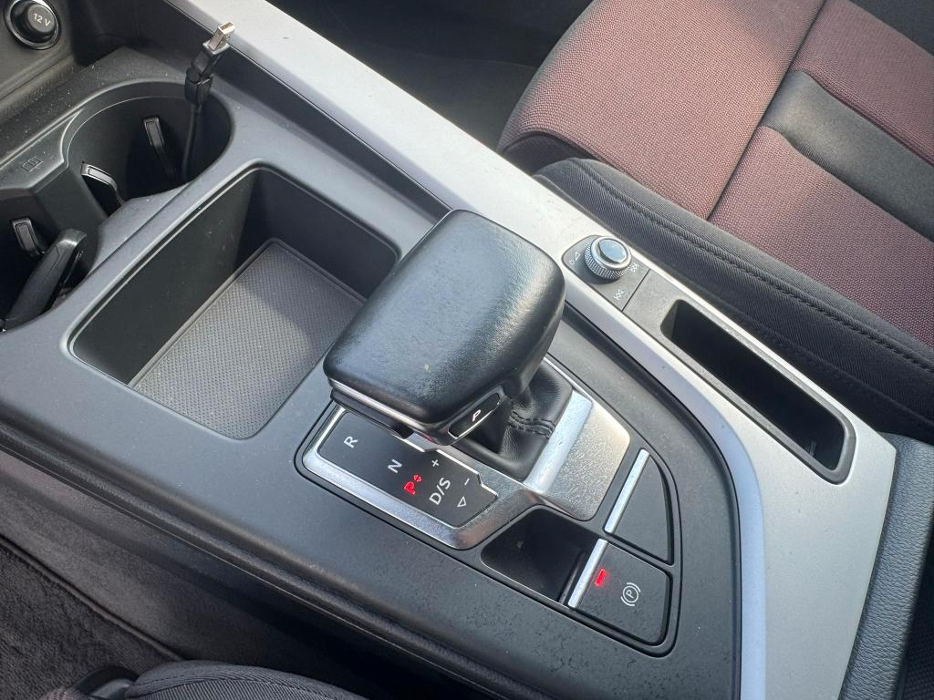 Audi A4 Avant 30 2.0 tdi mhev S Line edition 136cv s-tronic