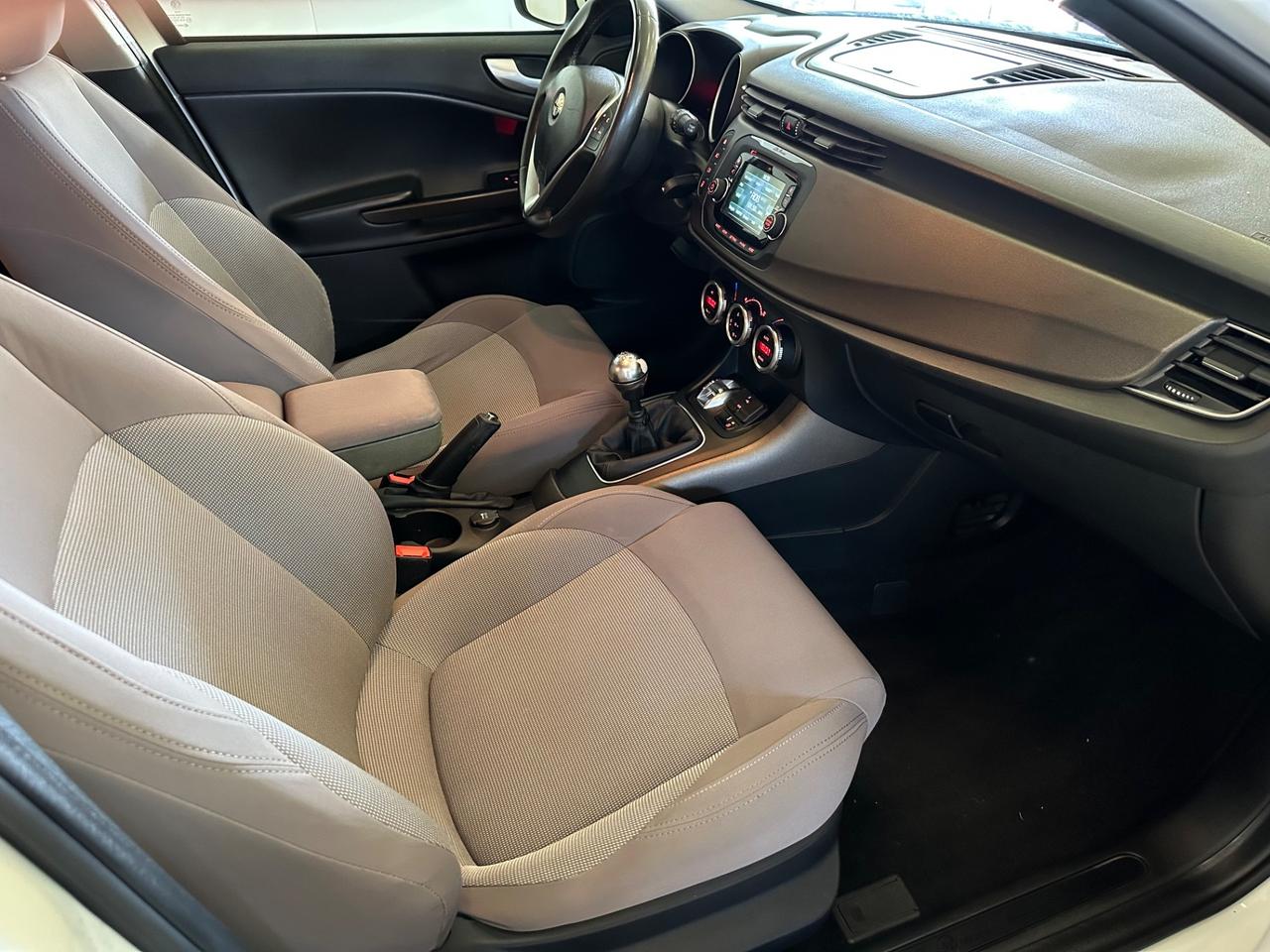 Alfa Romeo Giulietta 1.6 JTDm-2 105 CV Exclusive Ok Neopatentati