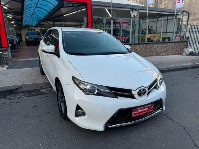 Toyota Auris 1.4 D-4D Lounge