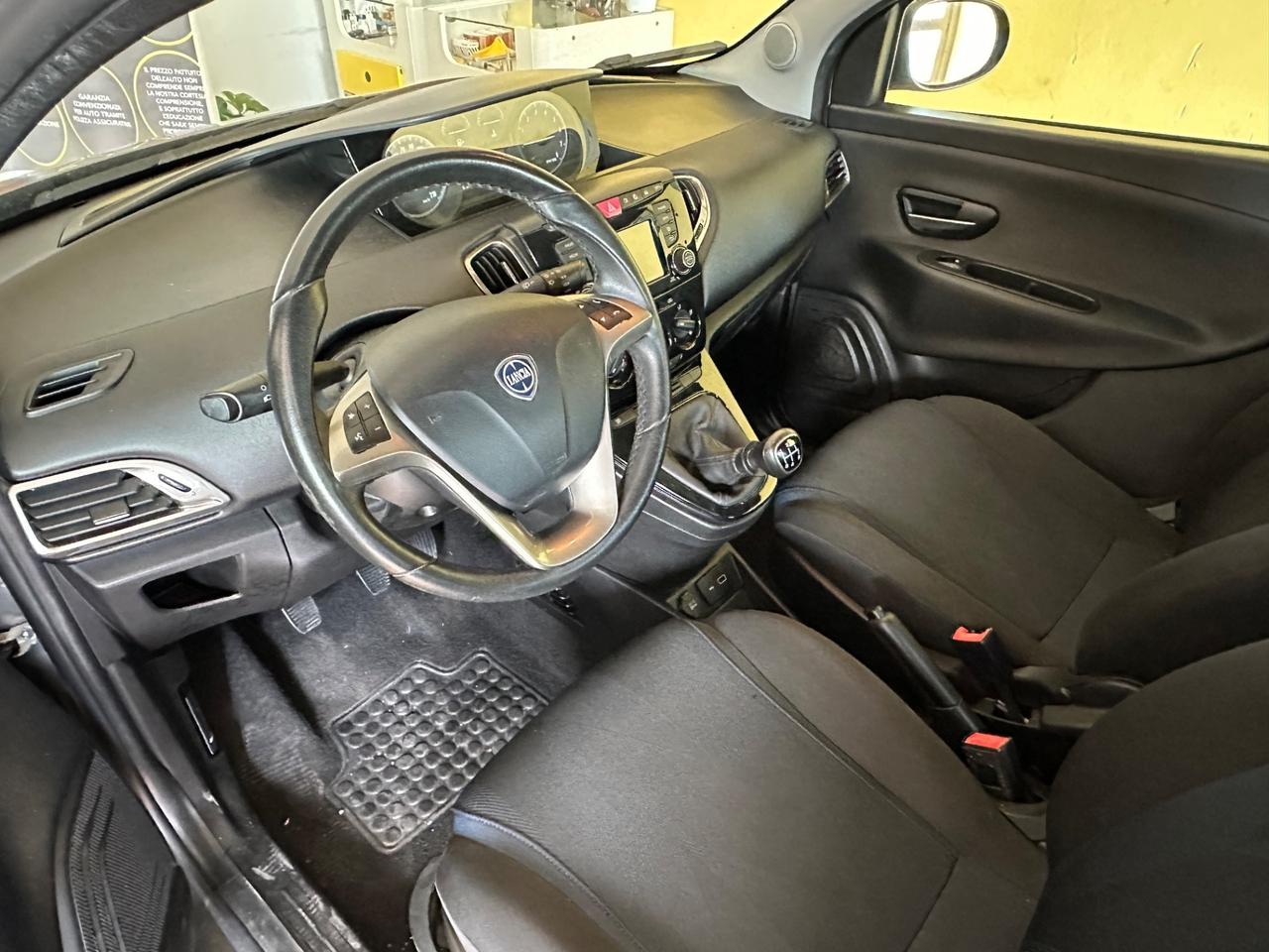 Lancia Ypsilon 1.2benz. 97.000km