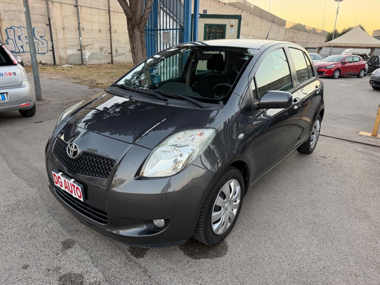 Toyota Yaris 1.3 benzina 87 cv 2008