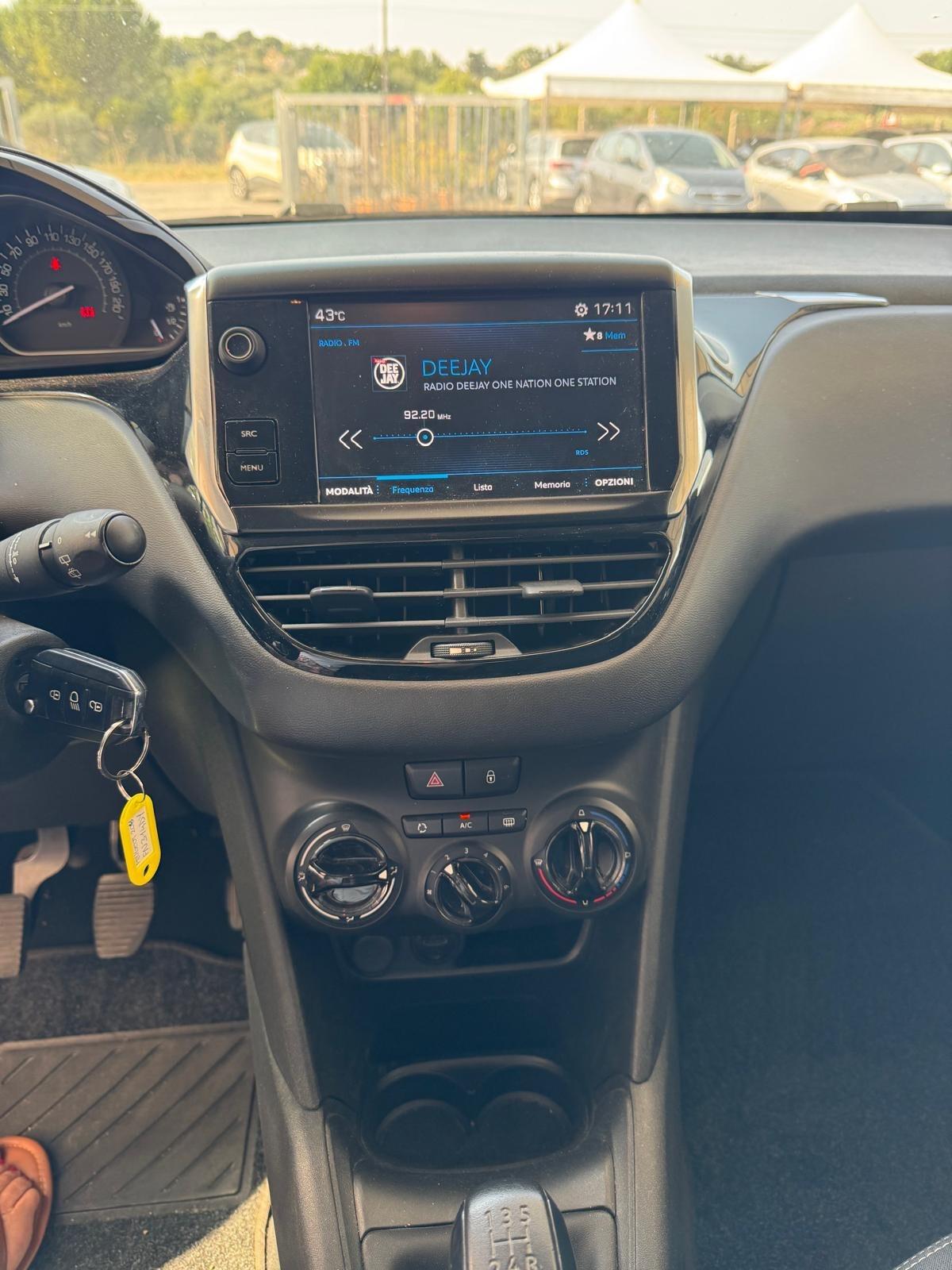 Peugeot 208 BlueHDi 75 5 porte Allure
