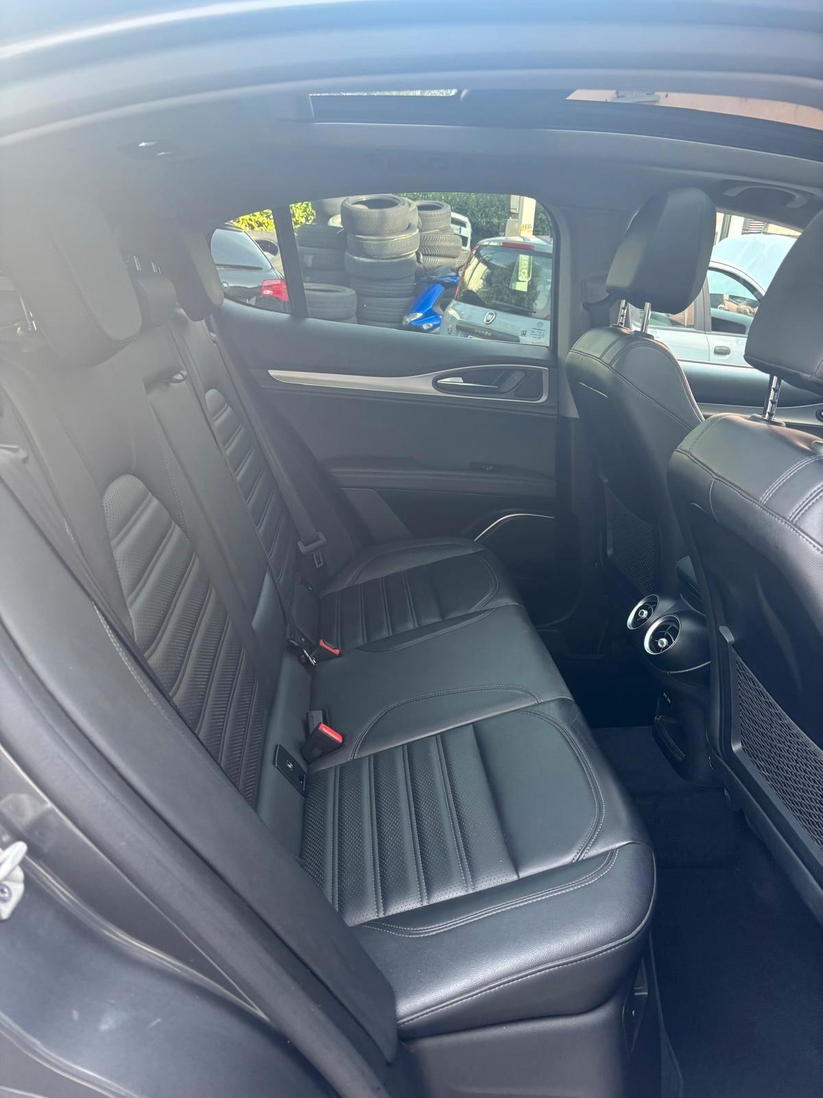 Alfa Romeo Stelvio 2.2 Turbodiesel 210 CV AT8 Q4 Veloce