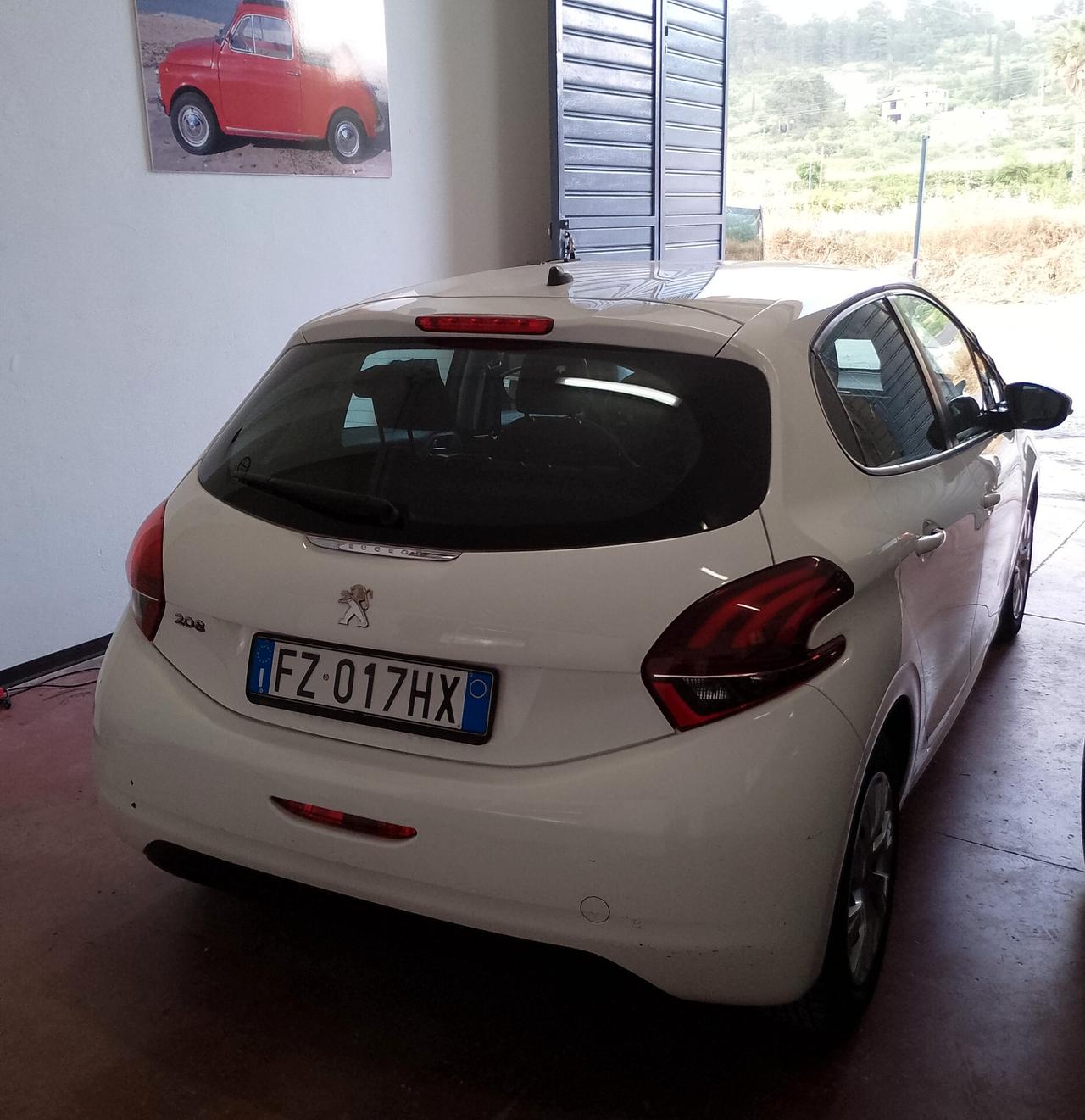 Peugeot 208 BlueHDi 100 S&S 5 porte Allure